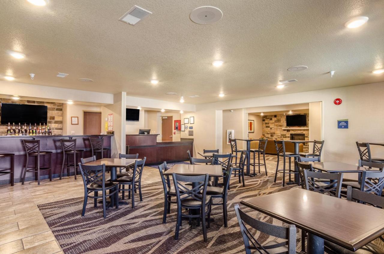 Cobblestone Inn & Suites - Bridgeport Bagian luar foto