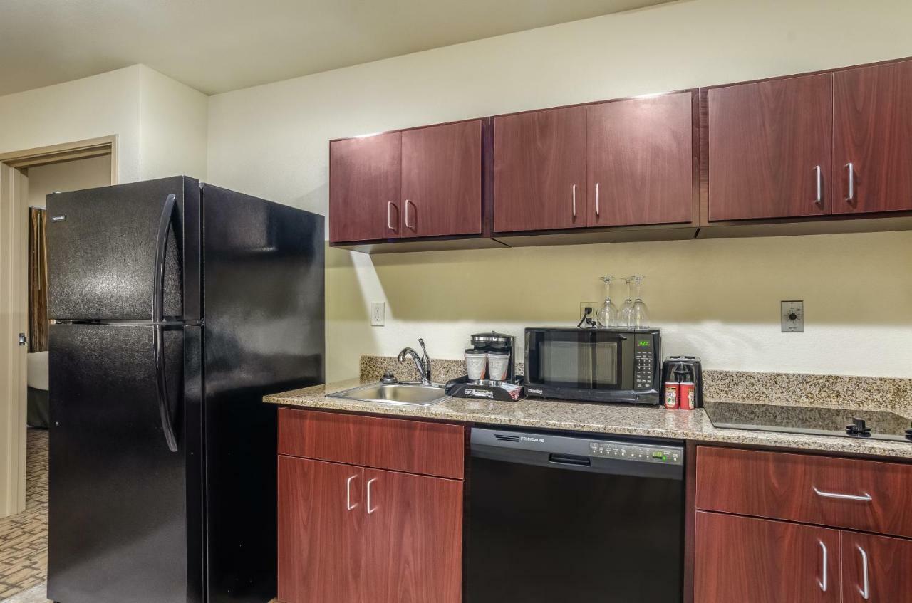 Cobblestone Inn & Suites - Bridgeport Bagian luar foto