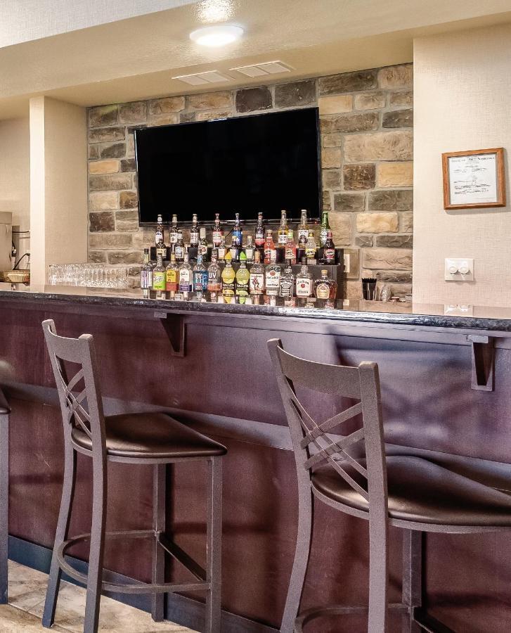 Cobblestone Inn & Suites - Bridgeport Bagian luar foto